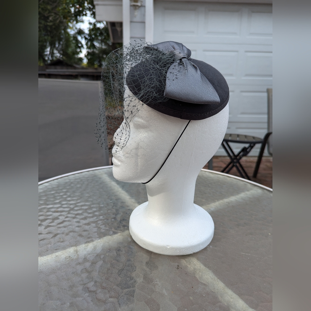 Gray Fascinator - Picture 2 of 3